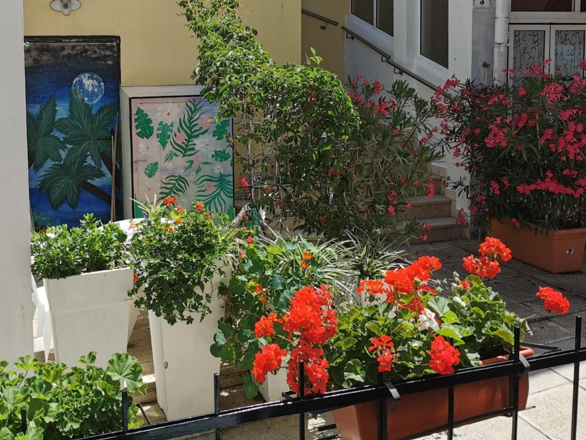 Nina Deluxe Superior 5 Star Apartment, Your Piece Of Heaven By The Sea & Park Novigrad Istria Exterior foto